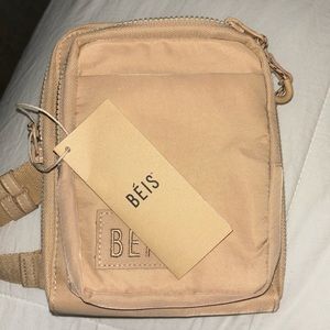 Brand new Beis Side bag.